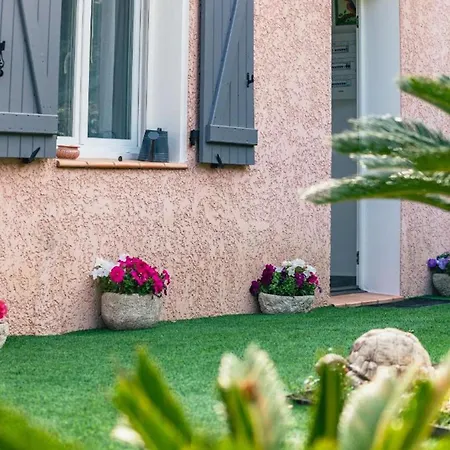 Villa Charmante Au Plan-de-la-tour Avec Piscine Privee *